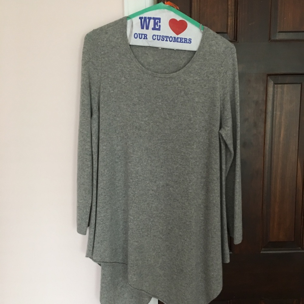 Asymetrical cashmere sweater.